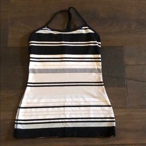 Lululemon size 2 top
